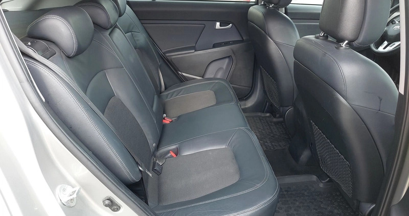 Kia Sportage cena 47900 przebieg: 207000, rok produkcji 2013 z Piła małe 277